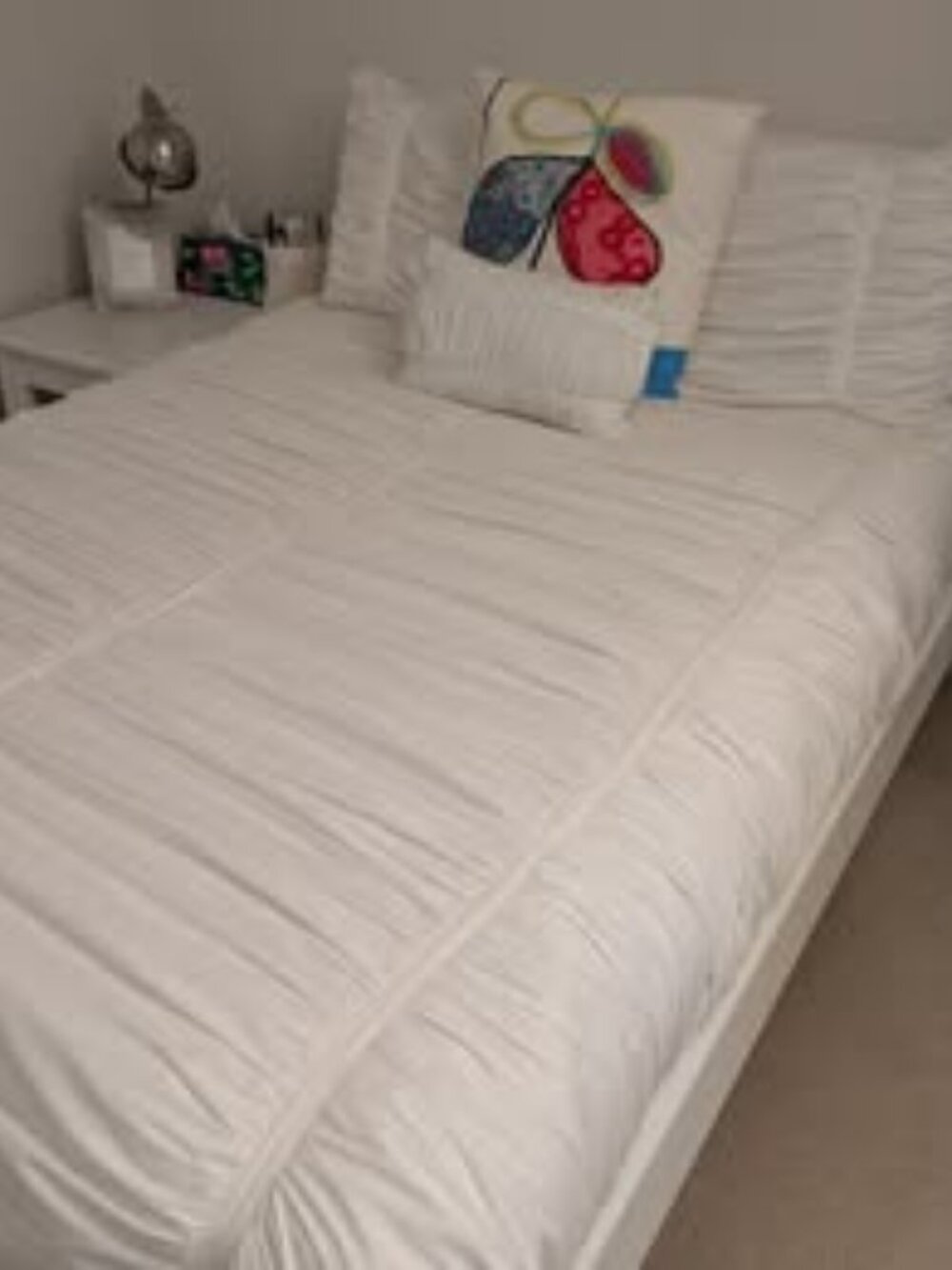 Queen White Ruched 5 pc Duvet Set w/ Pillow Shams Polyester
